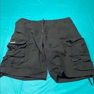 Men’s black cargo shorts